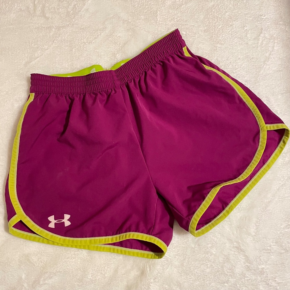 Under Armour Womens Magenta Purple Fuchsia Shorts Size M